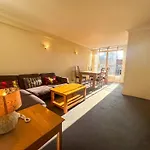Prime Mayfair Luxury Stunning 2 Bedroom Apartment H12