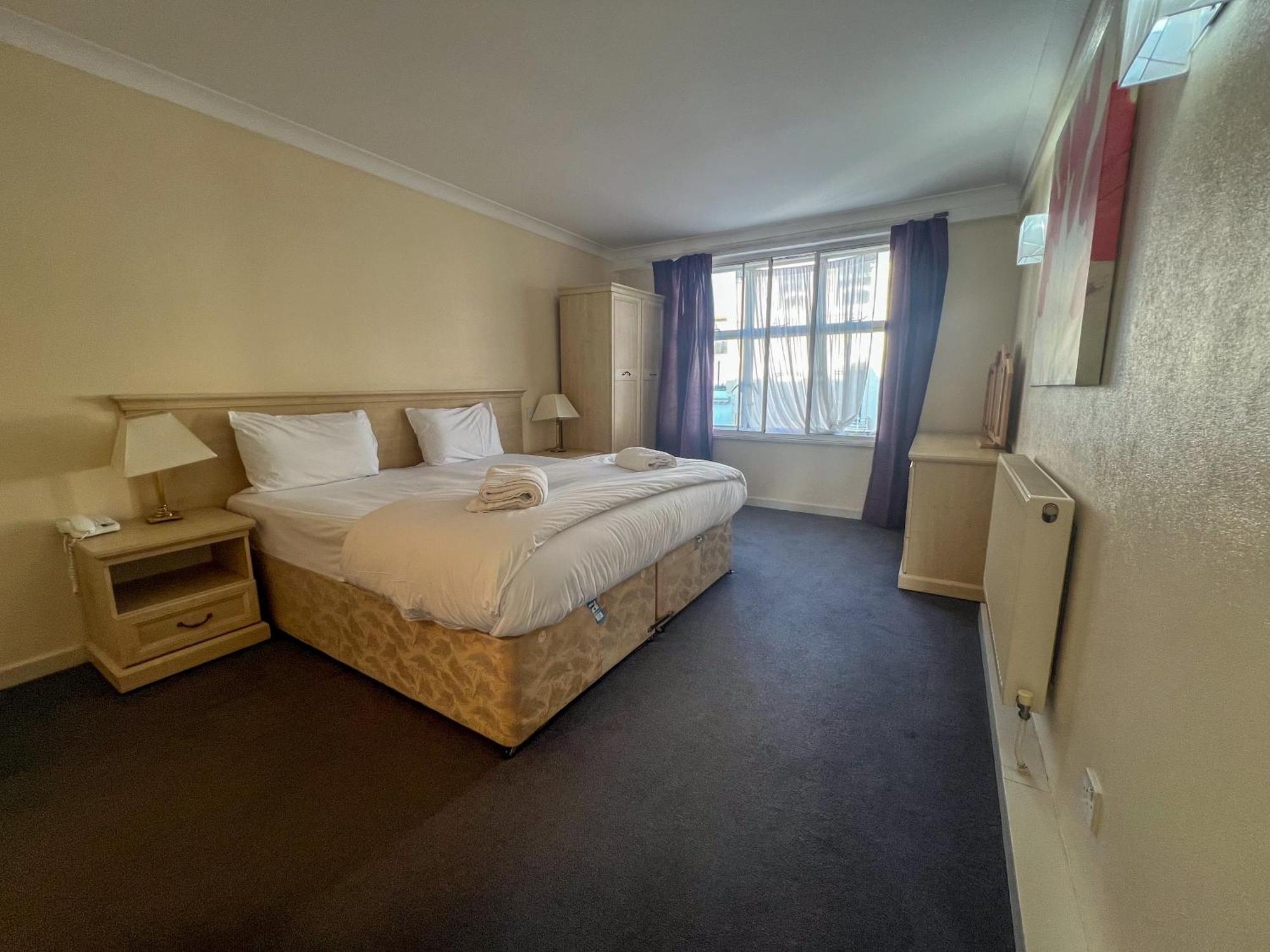 Prime Mayfair Luxury Stunning 2 Bedroom H12